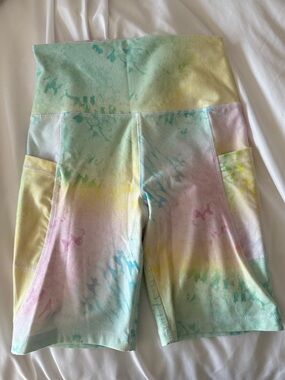 Scorpio Sol Pastel Tie-Dye High-Waist Bike Shorts with Side Pockets